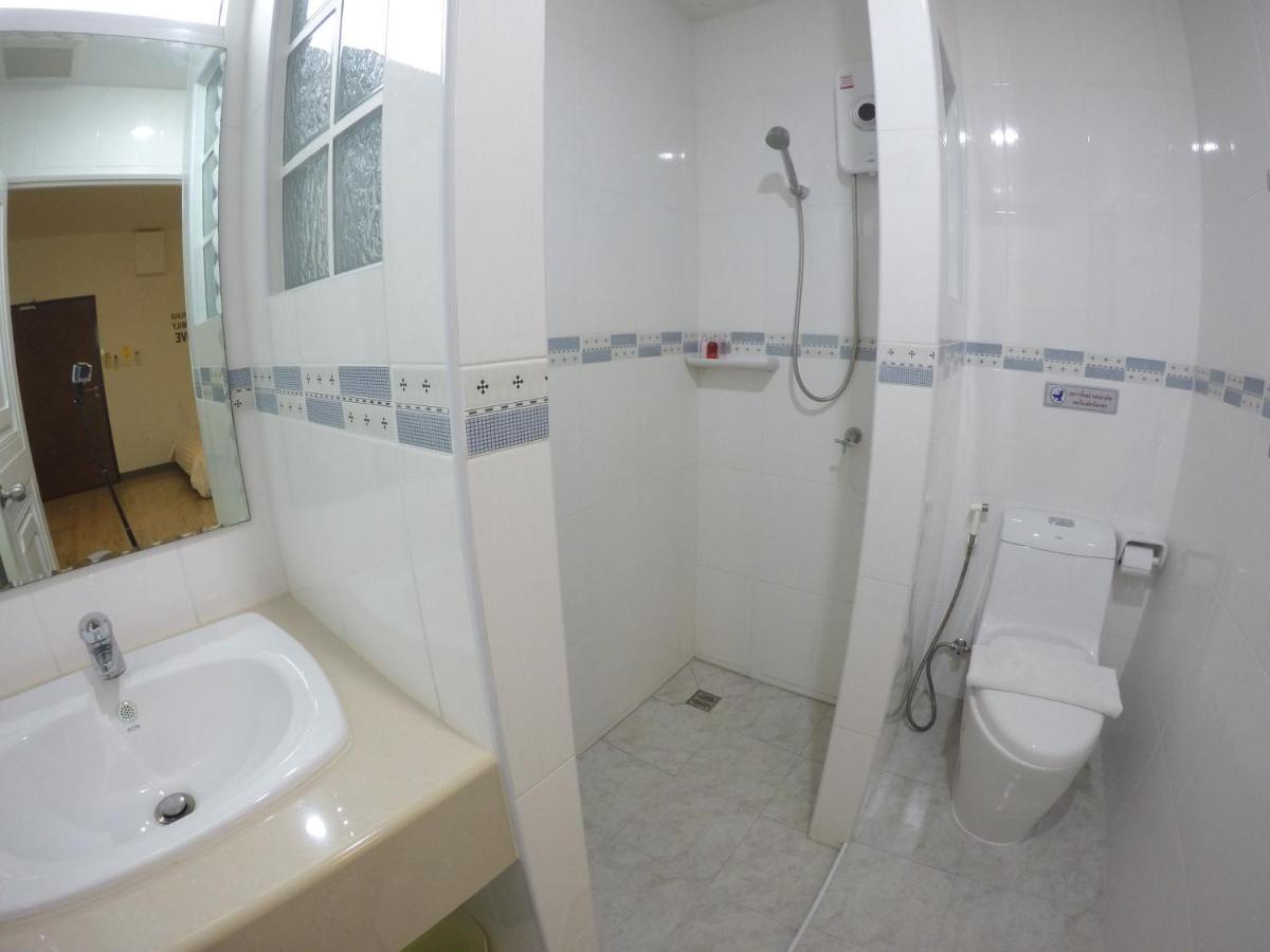 Shyne Place Phuket Exterior photo
